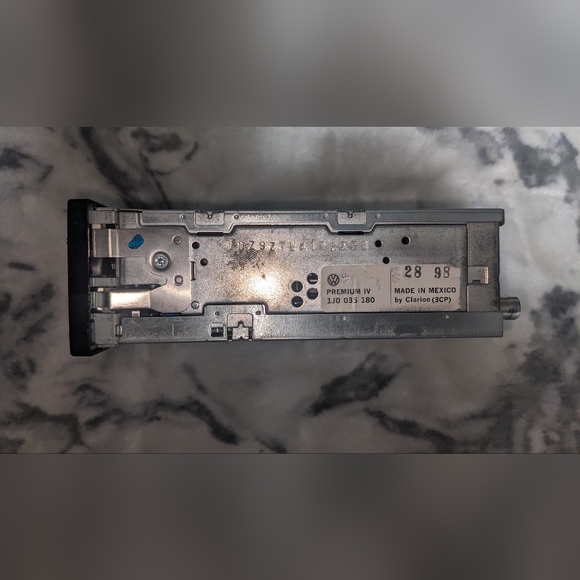 Volkswagen Vintage Stereo system - Picture 6 of 6